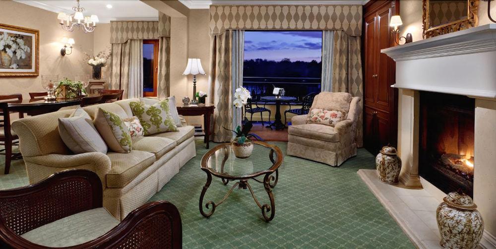 Delamar Harbor 5*